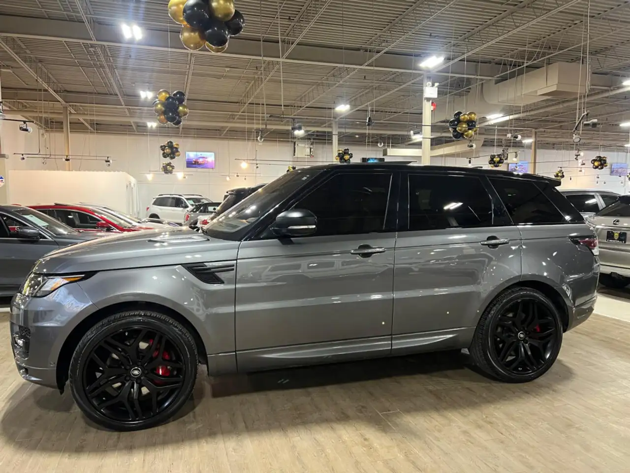 Land Rover Range Rover Sport снимка Land Rover Range Rover Sport