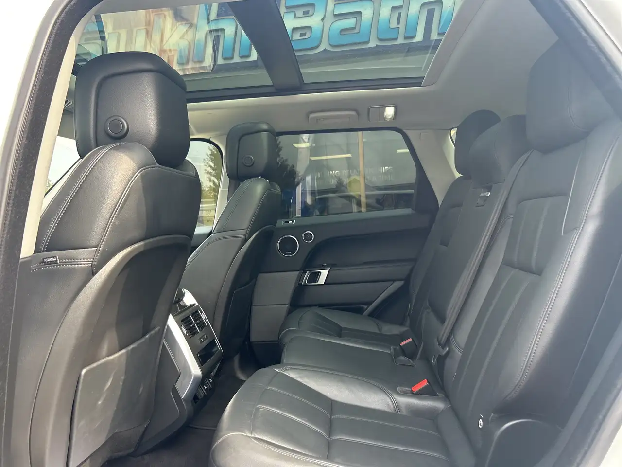 Land Rover Range Rover Sport снимка Land Rover Range Rover Sport