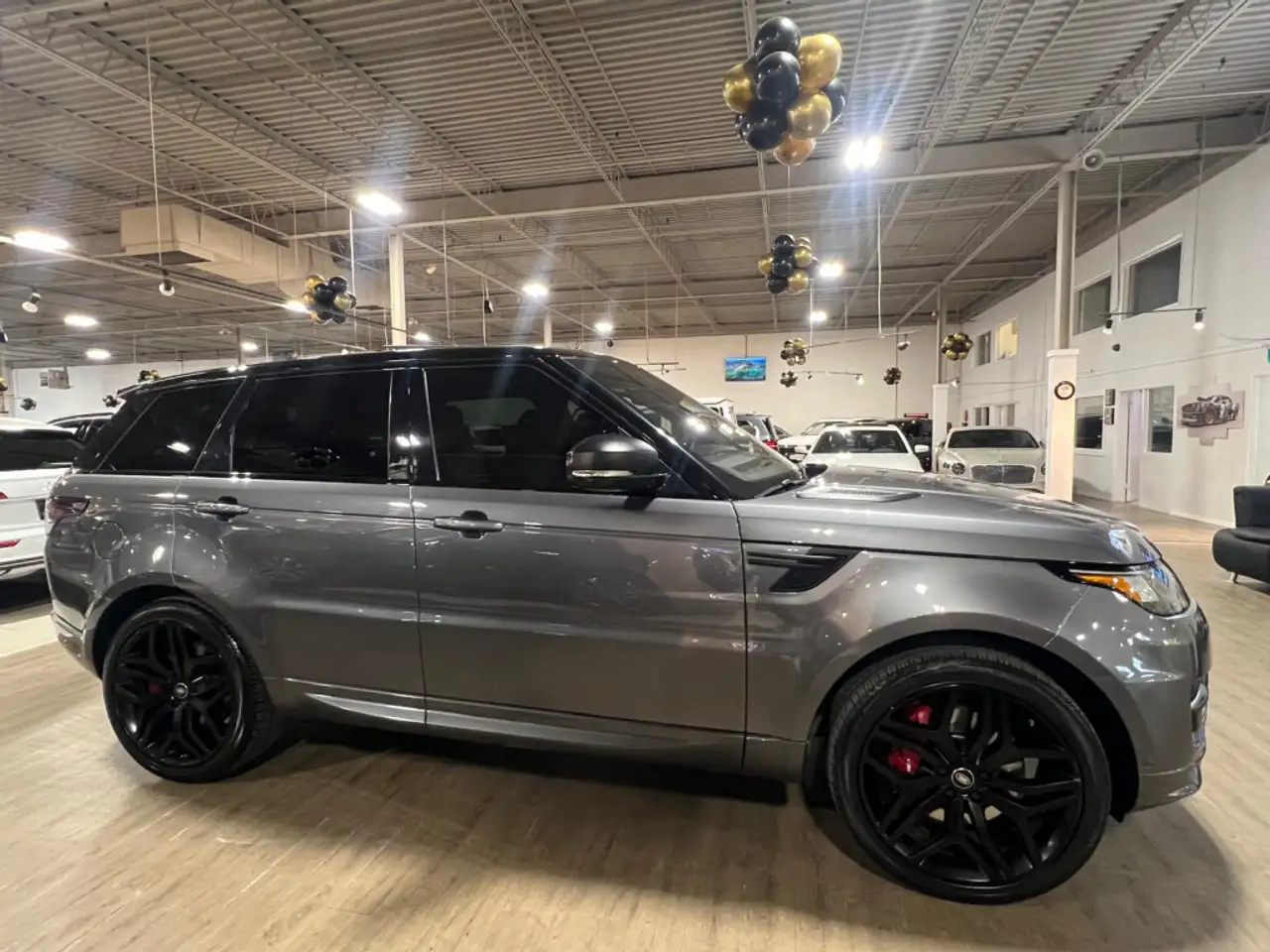 Land Rover Range Rover Sport снимка Land Rover Range Rover Sport