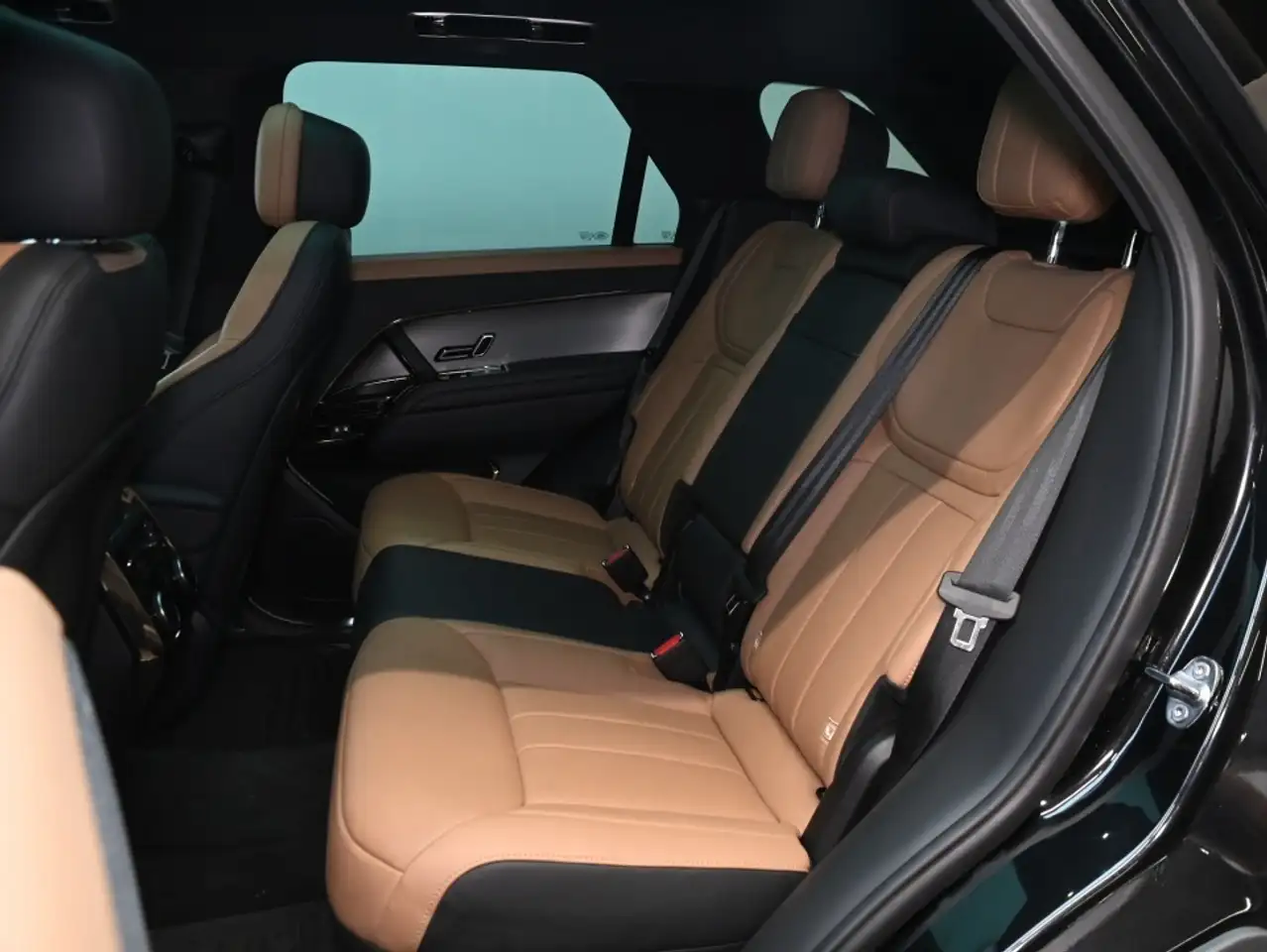 Land Rover Range Rover Sport снимка Land Rover Range Rover Sport