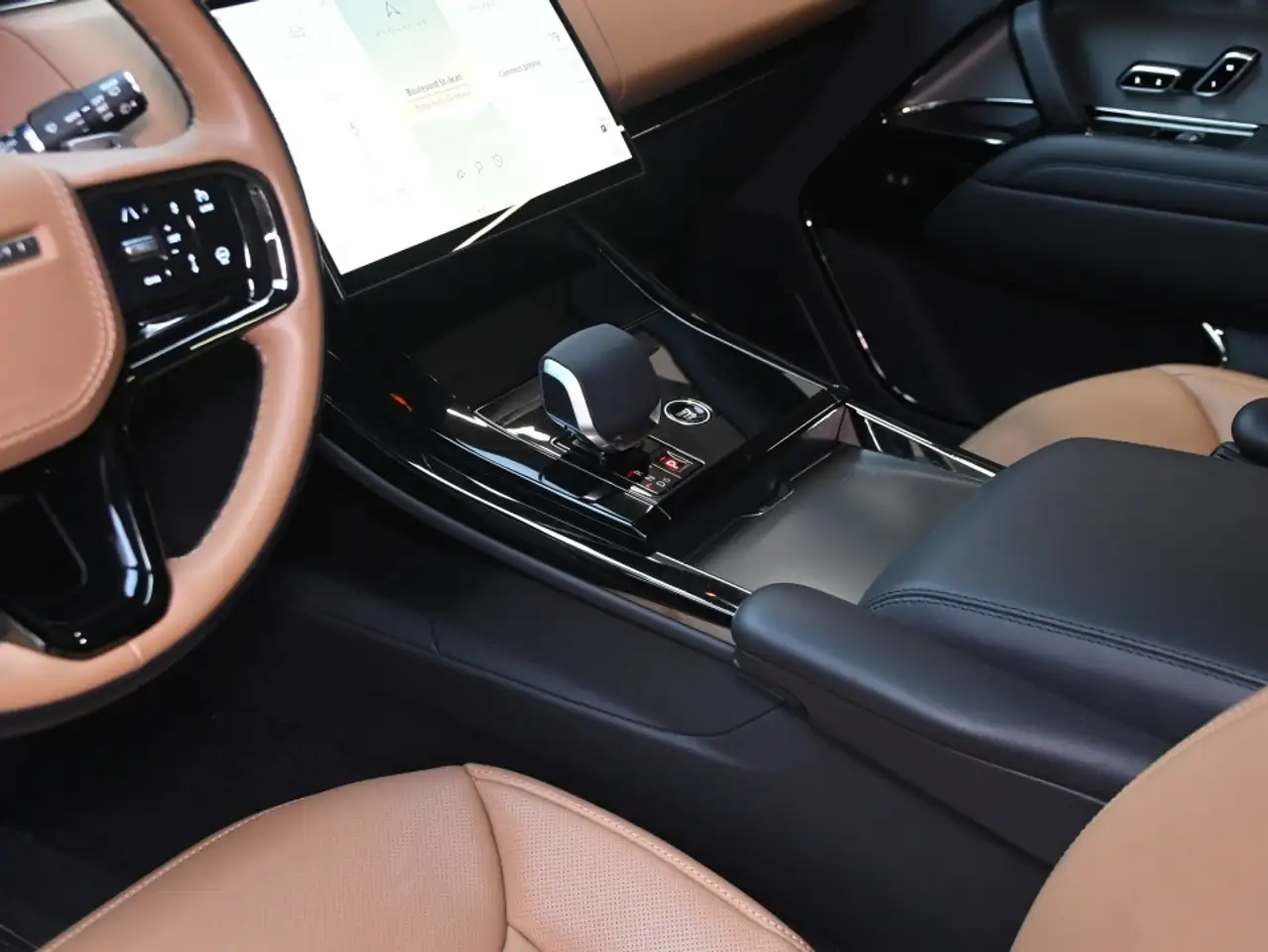 Land Rover Range Rover Sport снимка Land Rover Range Rover Sport