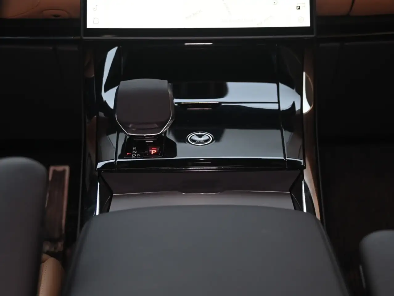 Land Rover Range Rover Sport снимка Land Rover Range Rover Sport