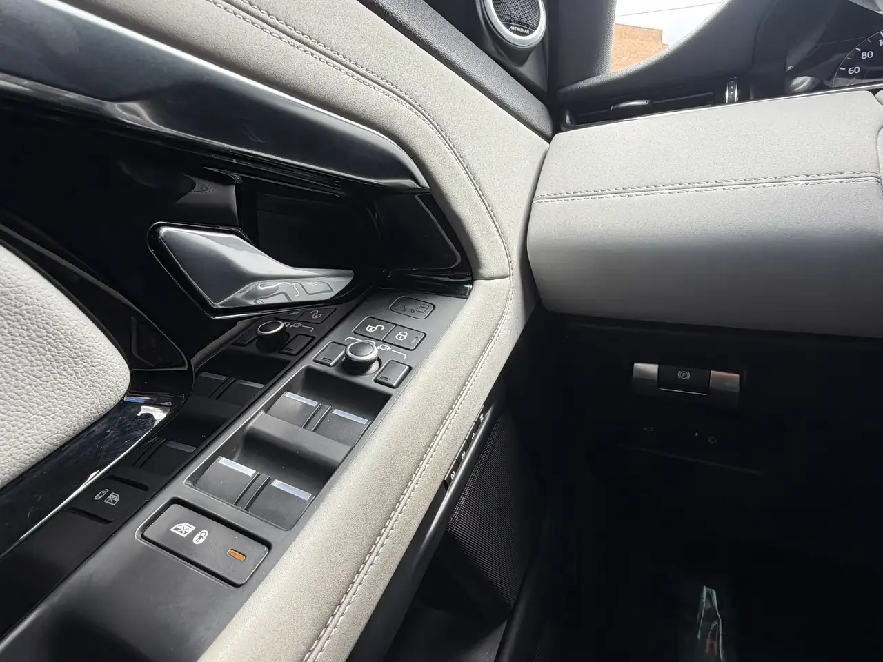 Land Rover Range Rover Evoque снимка Land Rover Range Rover Evoque