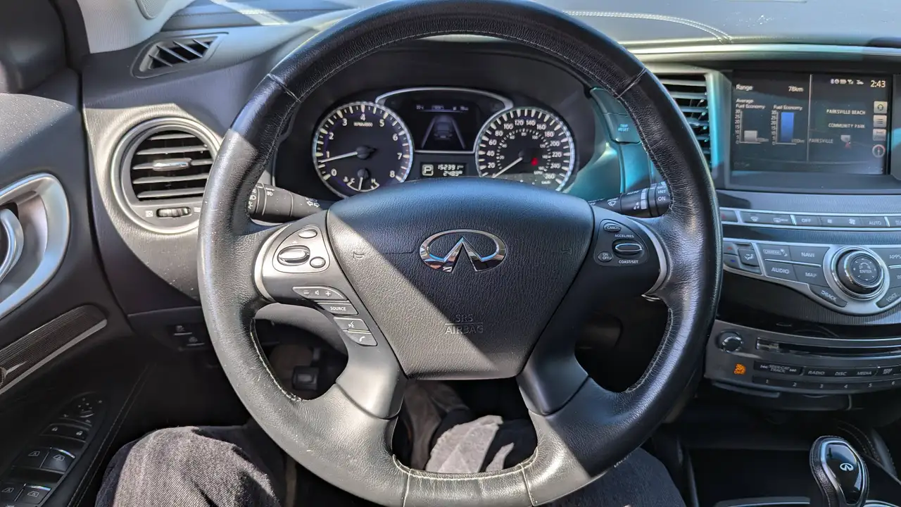 Infiniti QX60 снимка Infiniti QX60