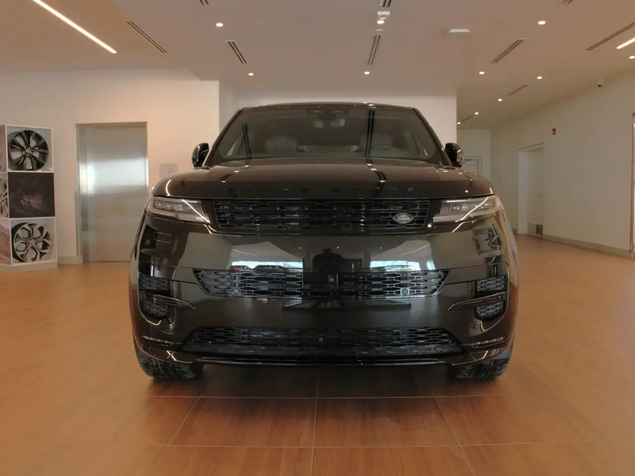 Land Rover Range Rover Sport снимка Land Rover Range Rover Sport