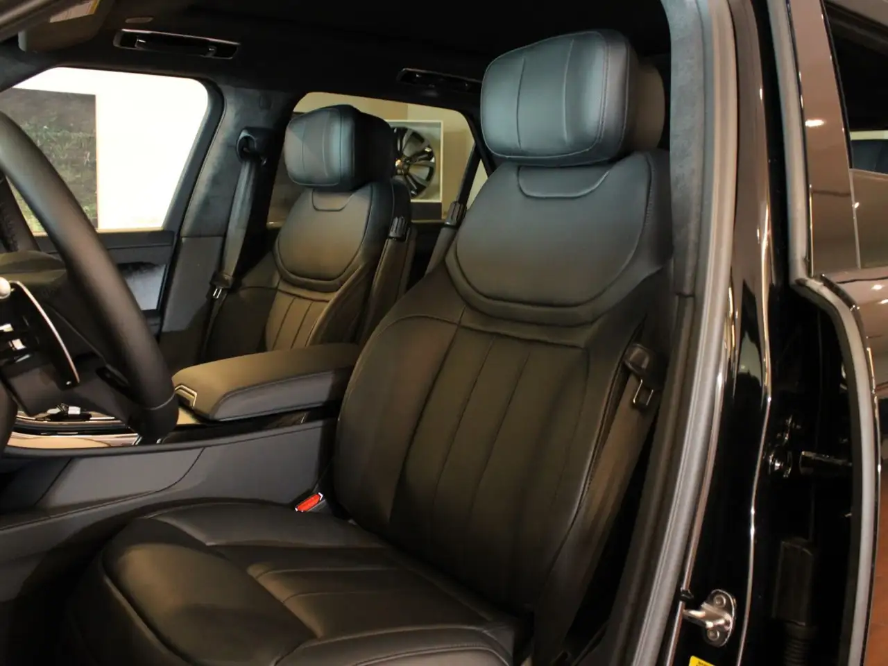 Land Rover Range Rover Sport снимка Land Rover Range Rover Sport