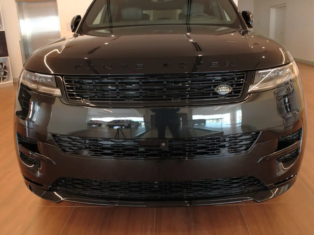 Land Rover Range Rover Sport снимка Land Rover Range Rover Sport