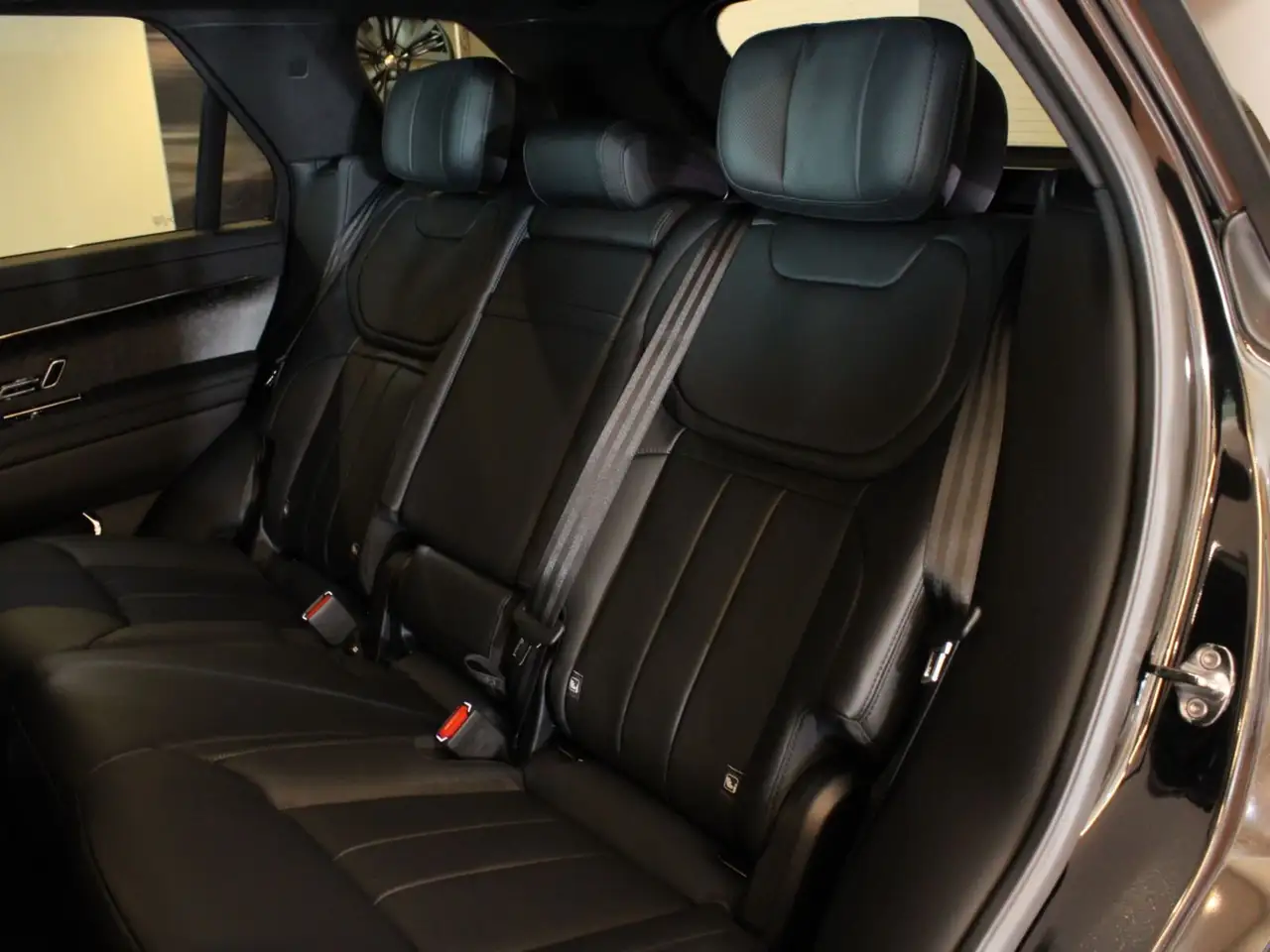 Land Rover Range Rover Sport снимка Land Rover Range Rover Sport