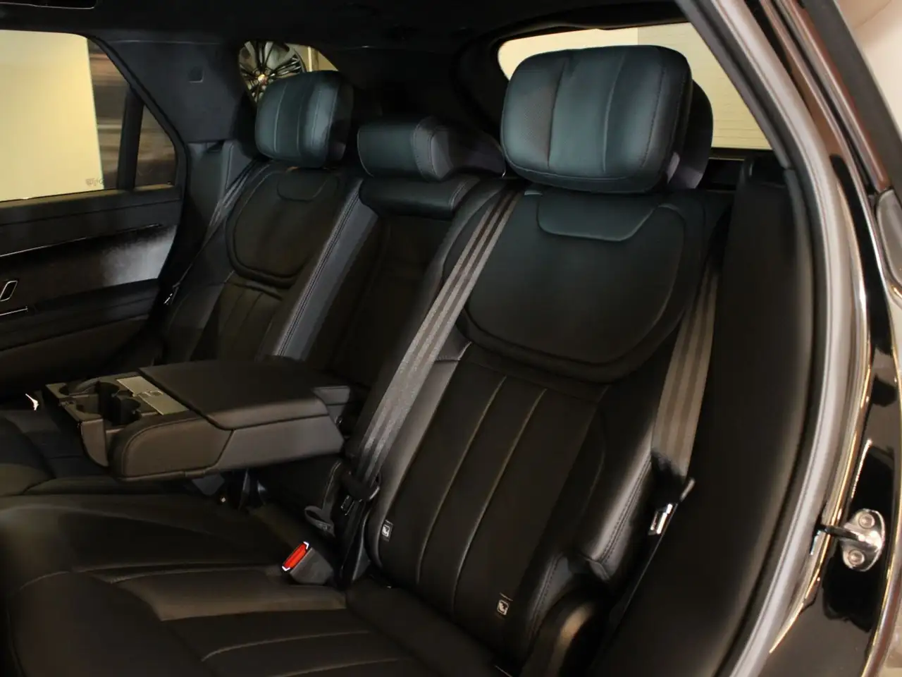 Land Rover Range Rover Sport снимка Land Rover Range Rover Sport
