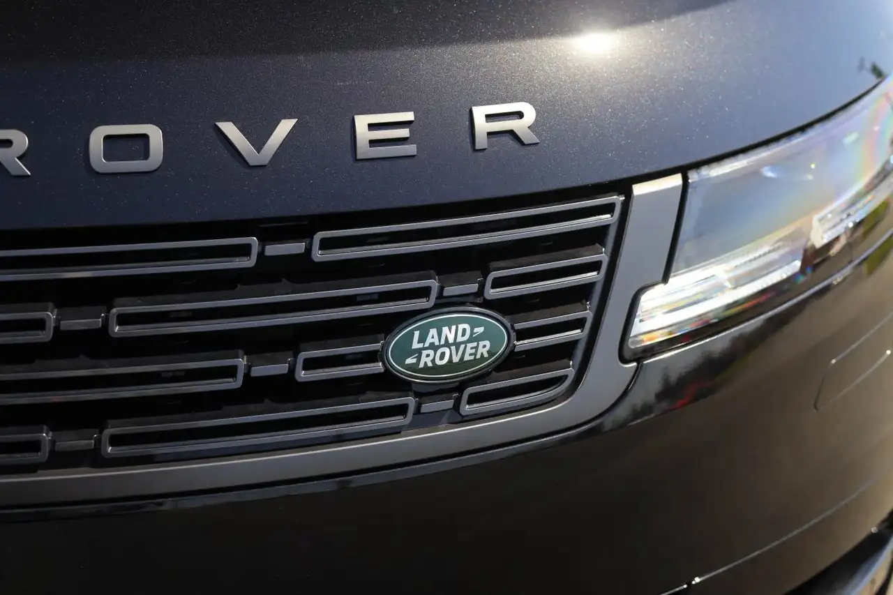 Land Rover Range Rover Sport снимка Land Rover Range Rover Sport
