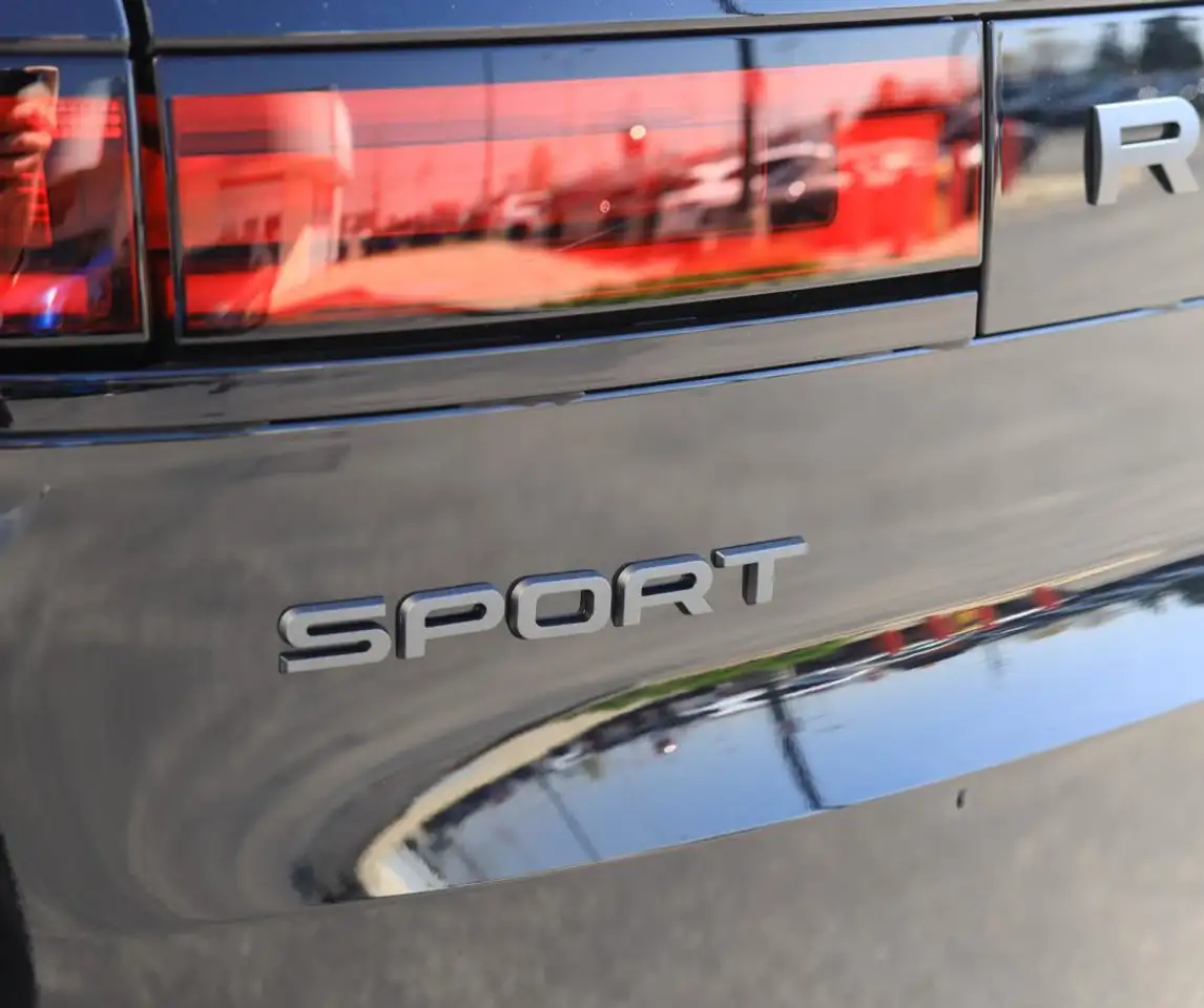 Land Rover Range Rover Sport снимка Land Rover Range Rover Sport