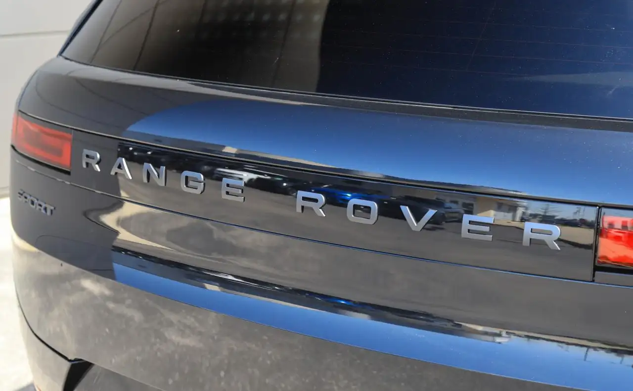 Land Rover Range Rover Sport снимка Land Rover Range Rover Sport