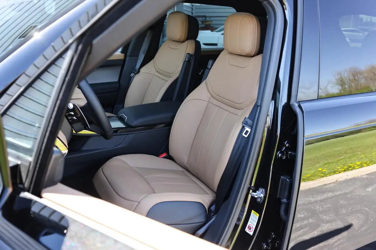 Land Rover Range Rover Sport снимка Land Rover Range Rover Sport