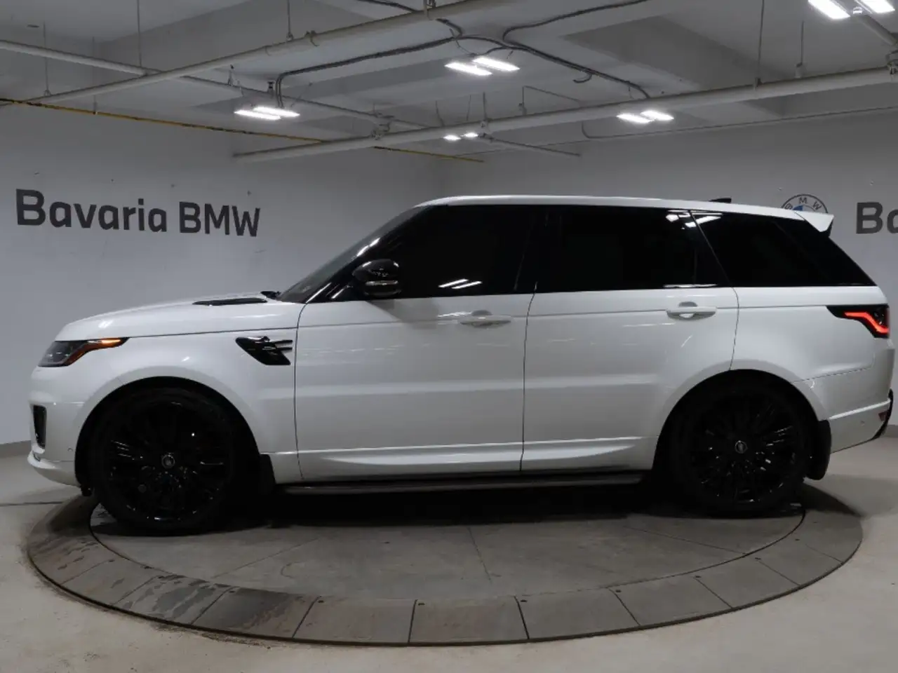 Land Rover Range Rover Sport снимка Land Rover Range Rover Sport