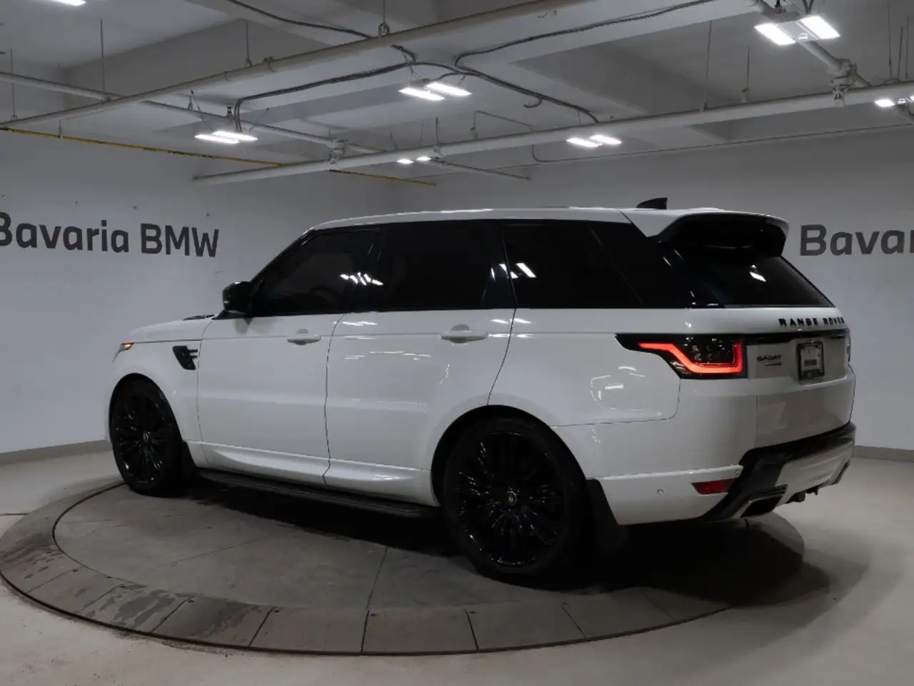 Land Rover Range Rover Sport снимка Land Rover Range Rover Sport