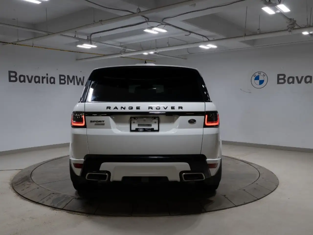 Land Rover Range Rover Sport снимка Land Rover Range Rover Sport