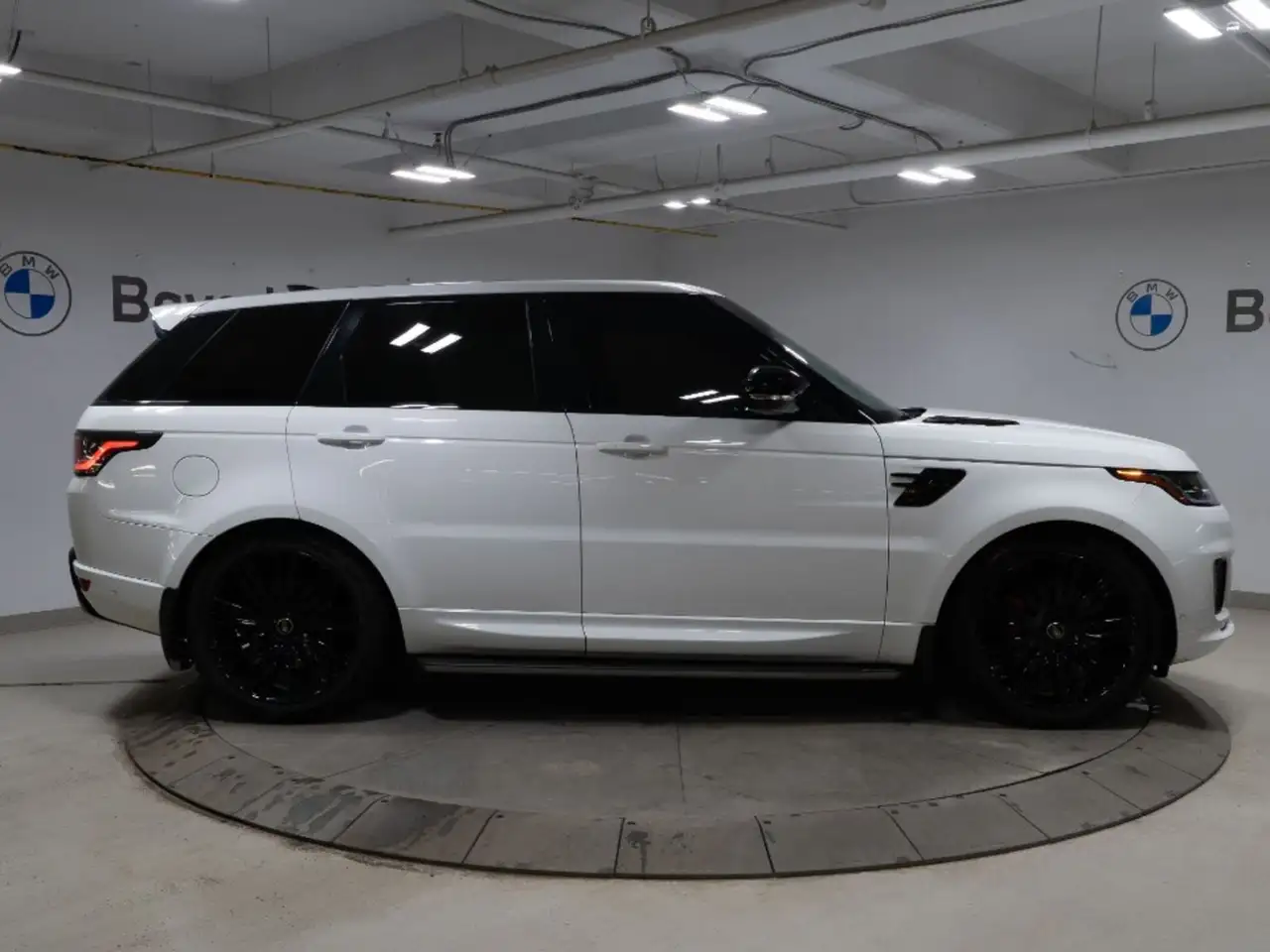 Land Rover Range Rover Sport снимка Land Rover Range Rover Sport