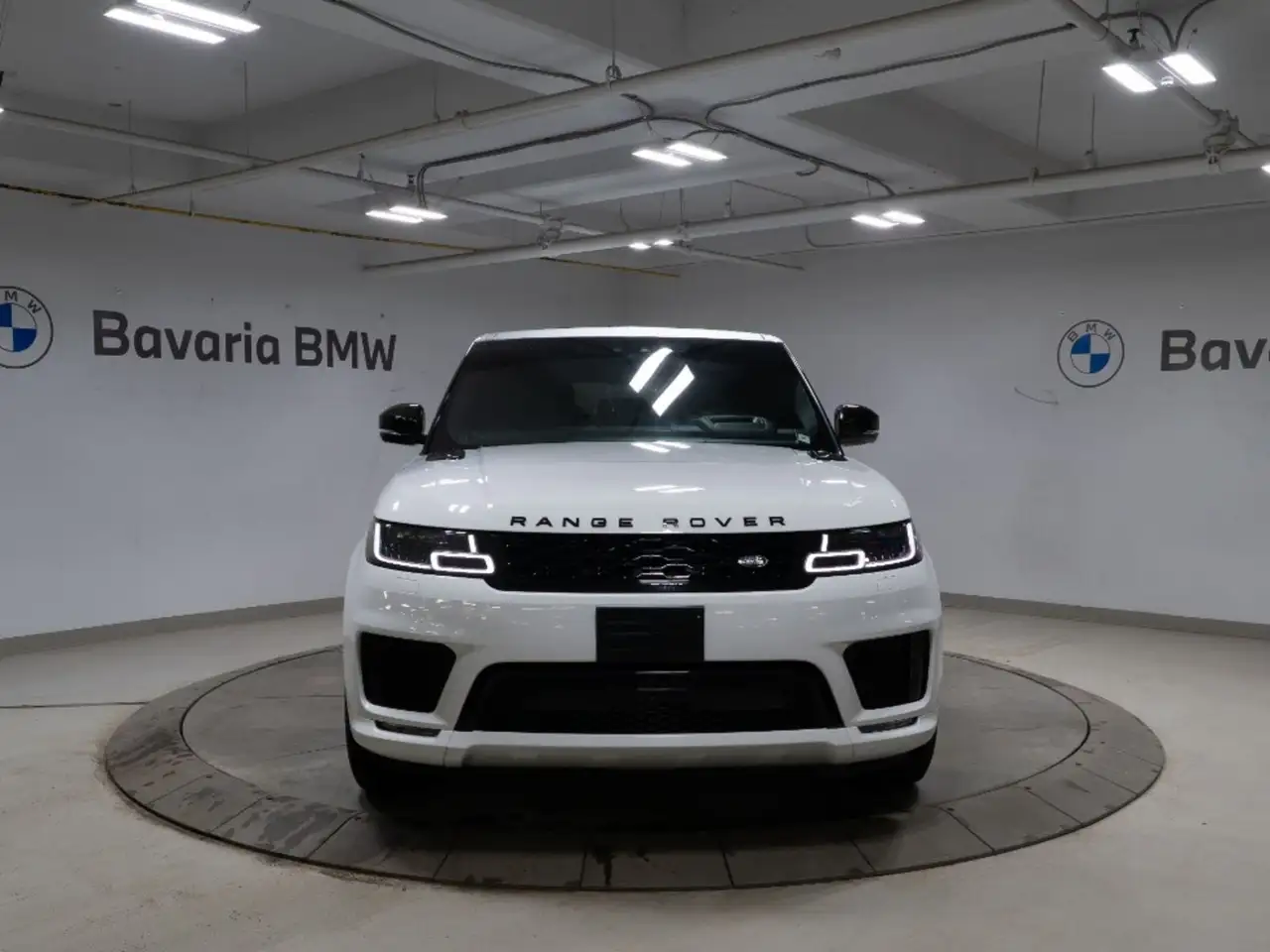Land Rover Range Rover Sport снимка Land Rover Range Rover Sport