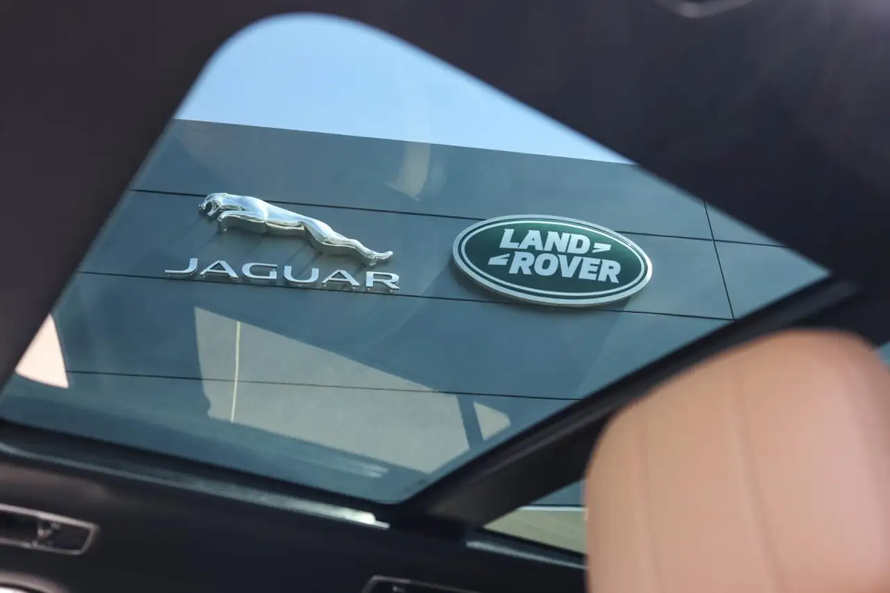 Land Rover Range Rover Sport снимка Land Rover Range Rover Sport