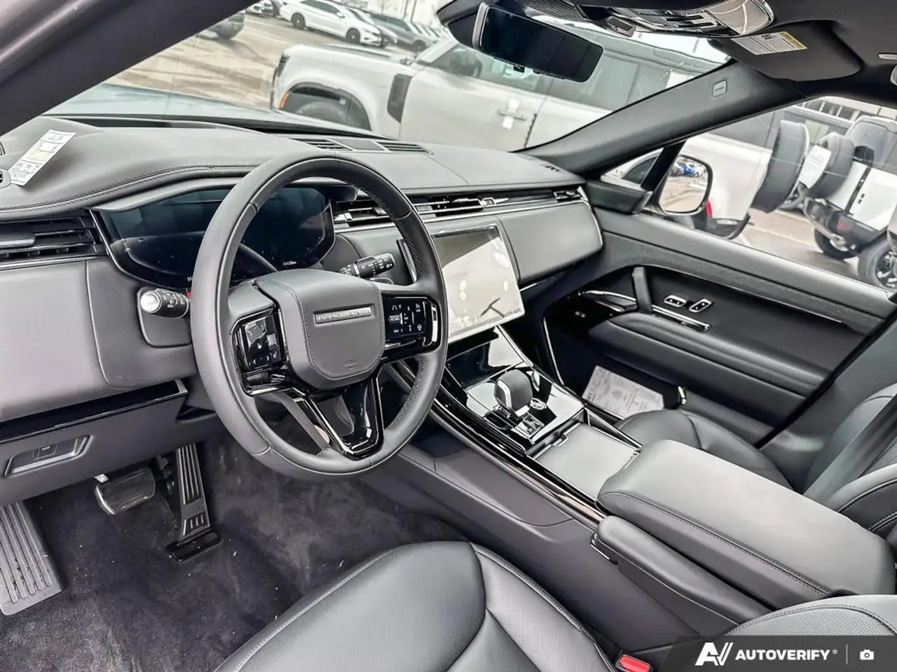Land Rover Range Rover Sport снимка Land Rover Range Rover Sport