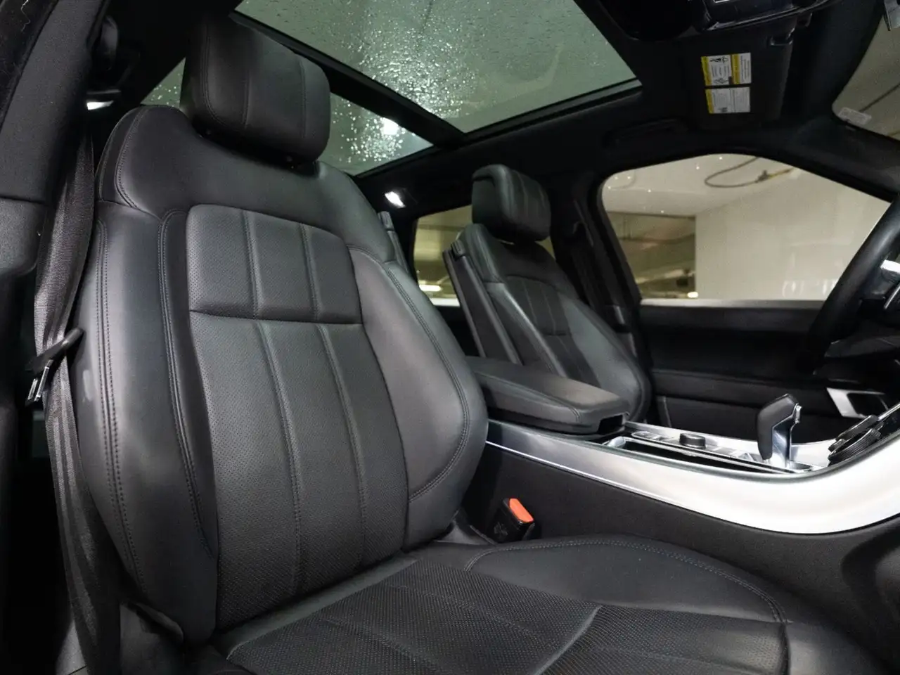 Land Rover Range Rover Sport снимка Land Rover Range Rover Sport