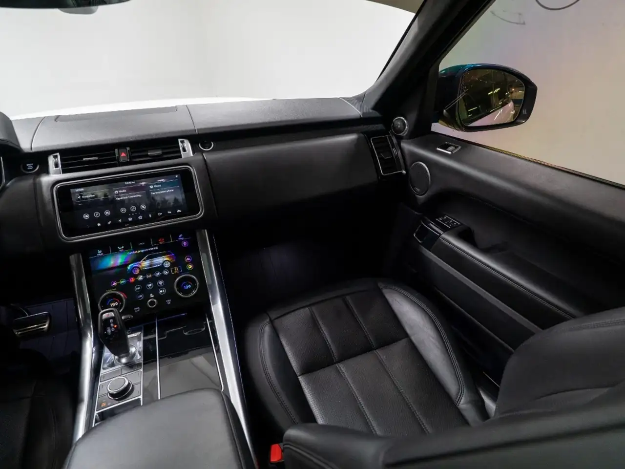Land Rover Range Rover Sport снимка Land Rover Range Rover Sport