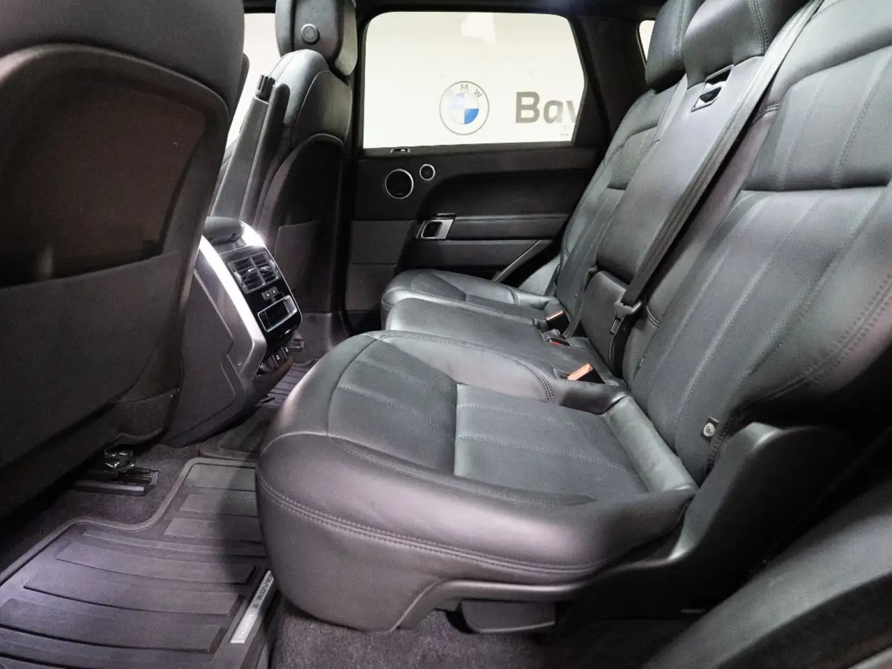 Land Rover Range Rover Sport снимка Land Rover Range Rover Sport