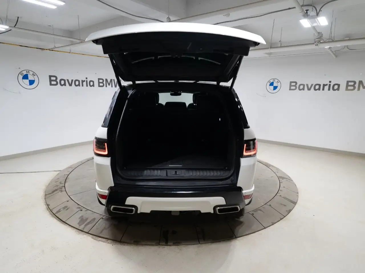 Land Rover Range Rover Sport снимка Land Rover Range Rover Sport