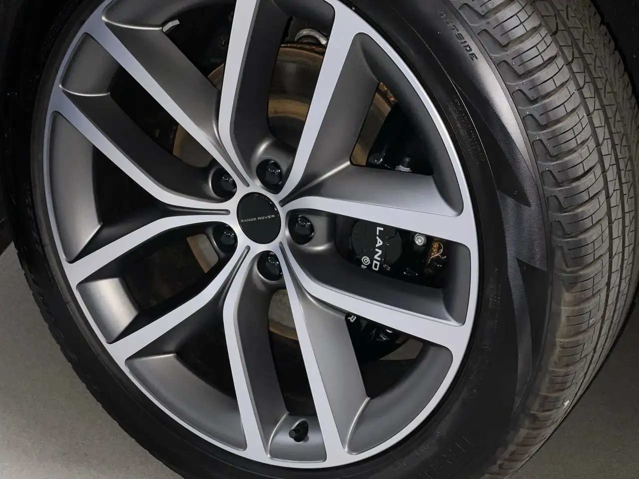 Land Rover Range Rover Sport снимка Land Rover Range Rover Sport