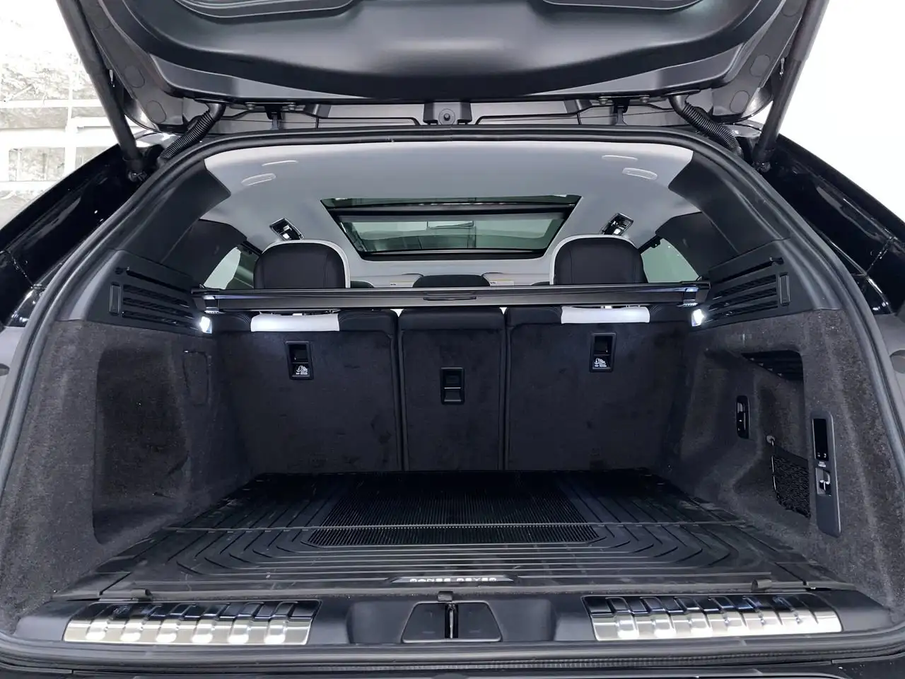 Land Rover Range Rover Sport снимка Land Rover Range Rover Sport