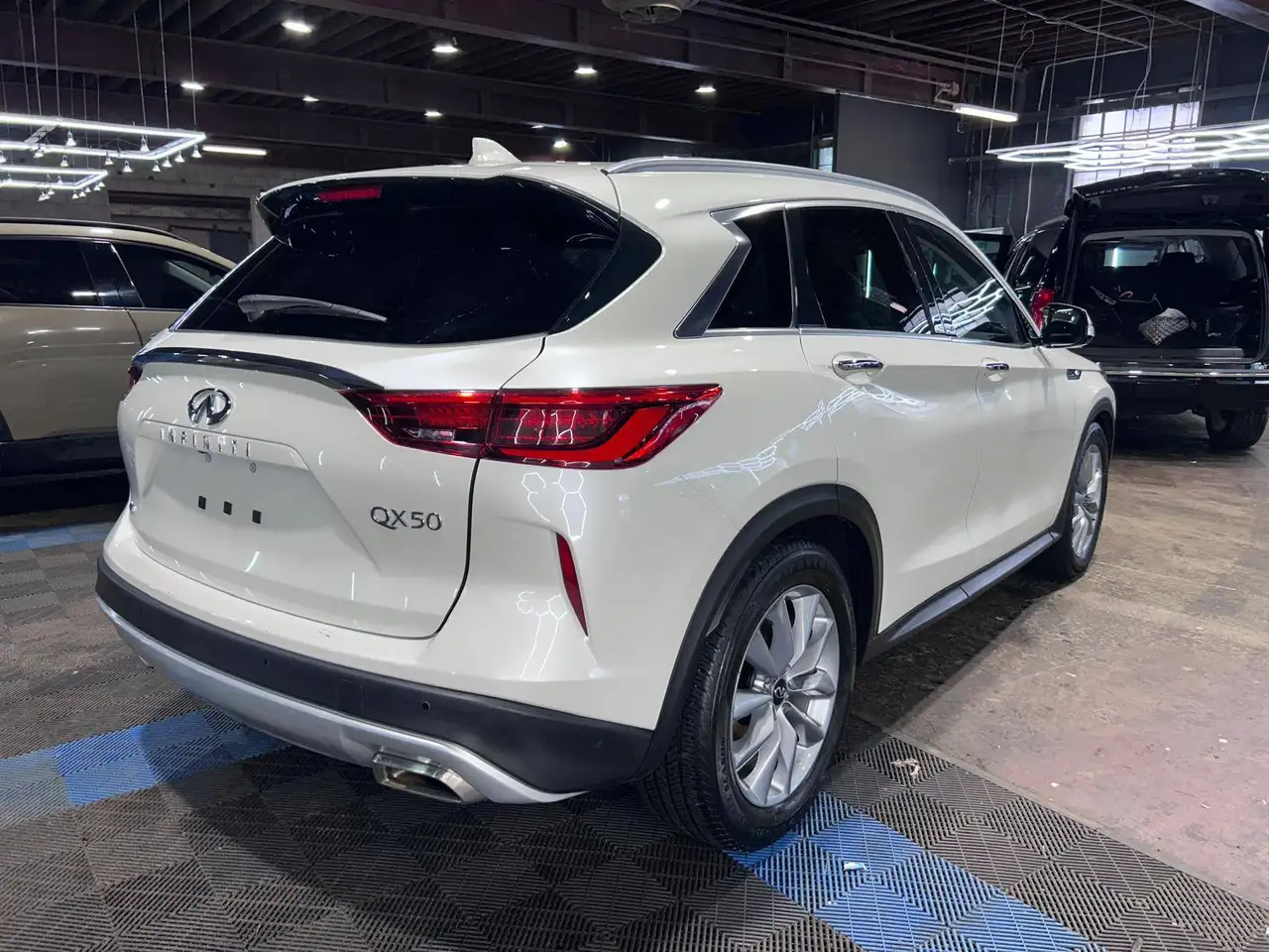 Infiniti QX50 снимка Infiniti QX50