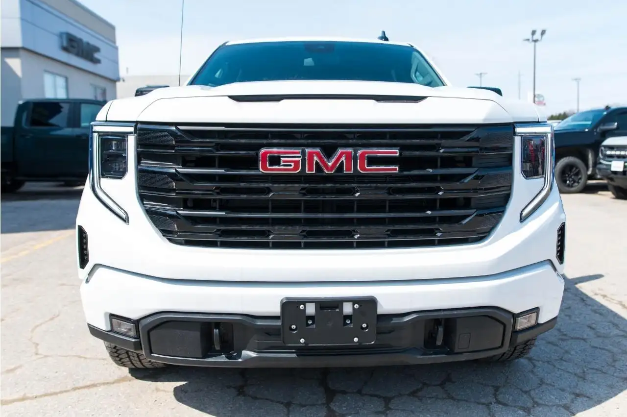GMC Sierra 1500 снимка GMC Sierra 1500