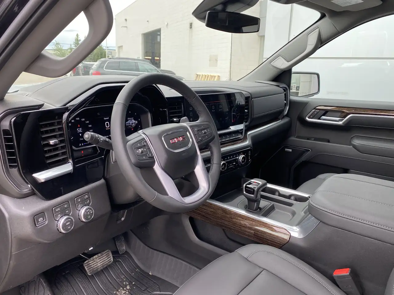 GMC Sierra 1500 снимка GMC Sierra 1500