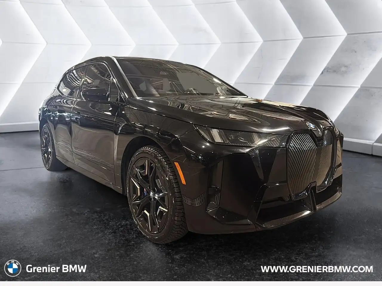 BMW iX снимка BMW iX