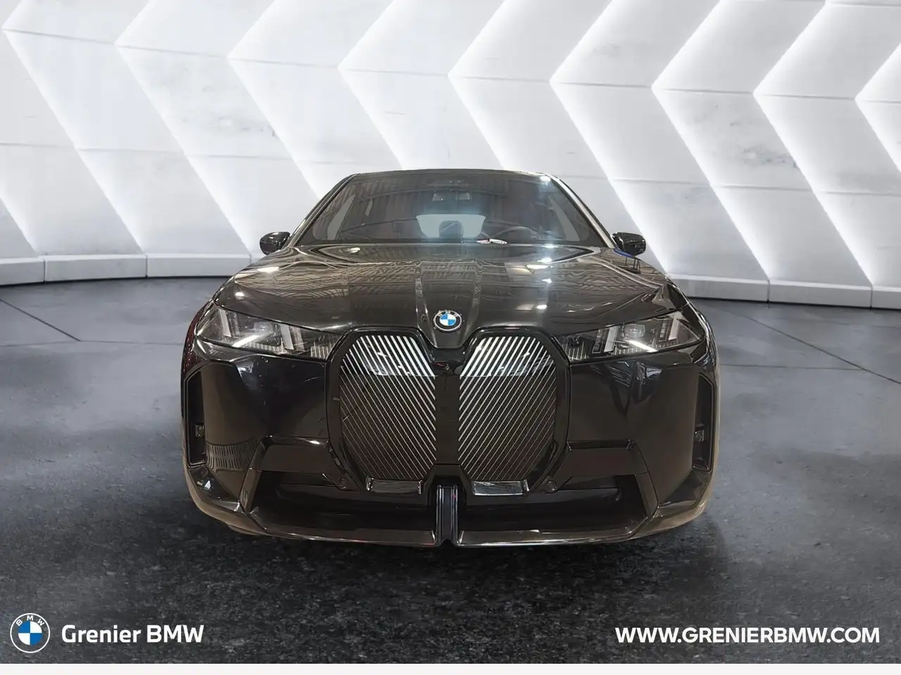 BMW iX снимка BMW iX