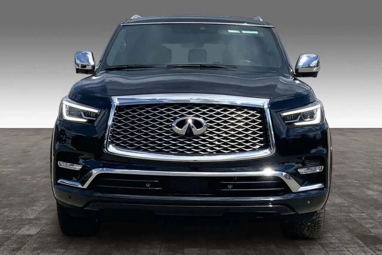 Infiniti QX80 photo Infiniti QX80
