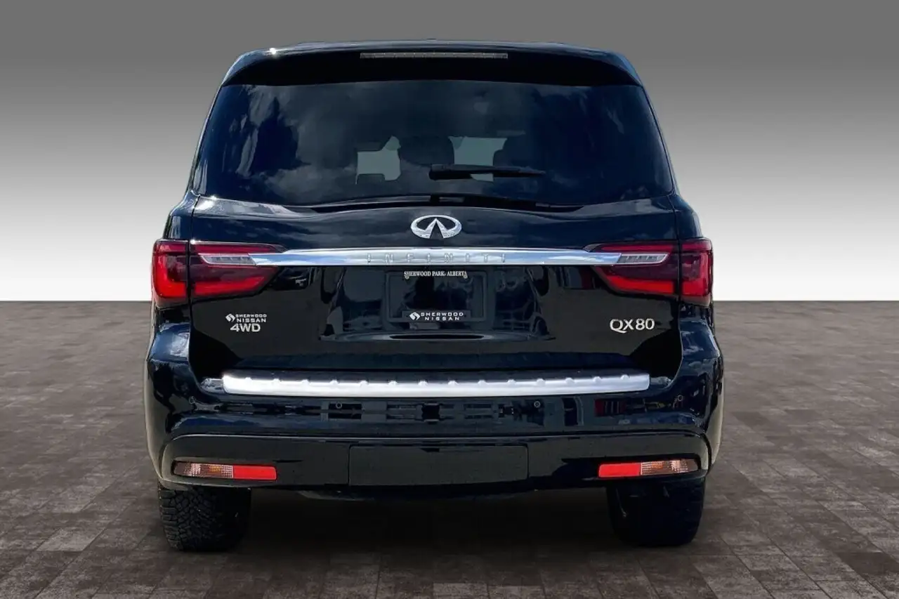 Infiniti QX80 photo Infiniti QX80