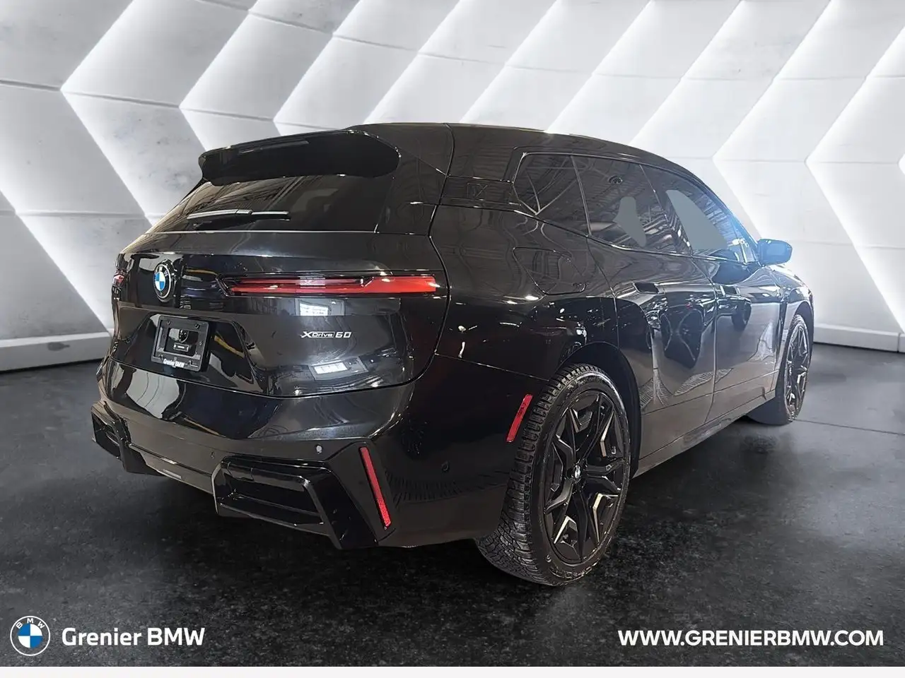 BMW iX снимка BMW iX