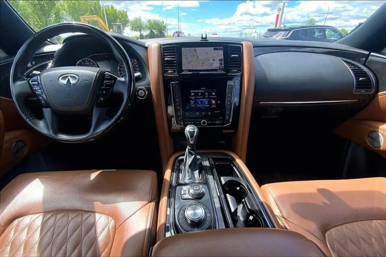 Infiniti QX80 photo Infiniti QX80