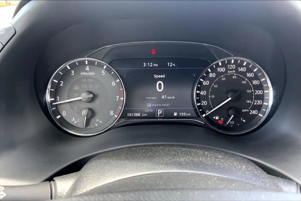 Infiniti QX80 photo Infiniti QX80