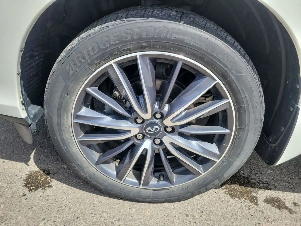 Infiniti QX60 снимка Infiniti QX60