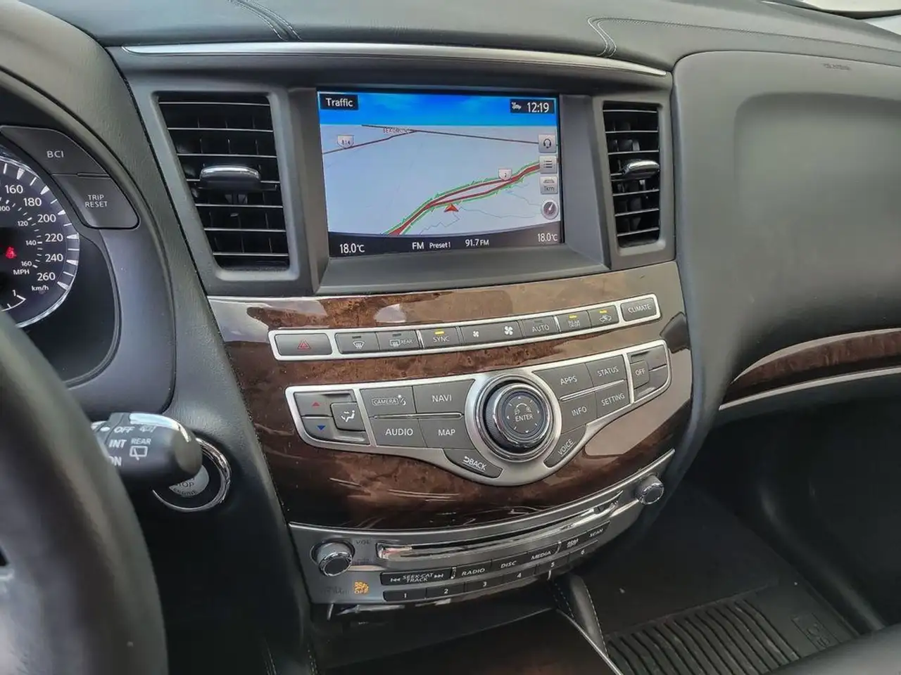 Infiniti QX60 снимка Infiniti QX60