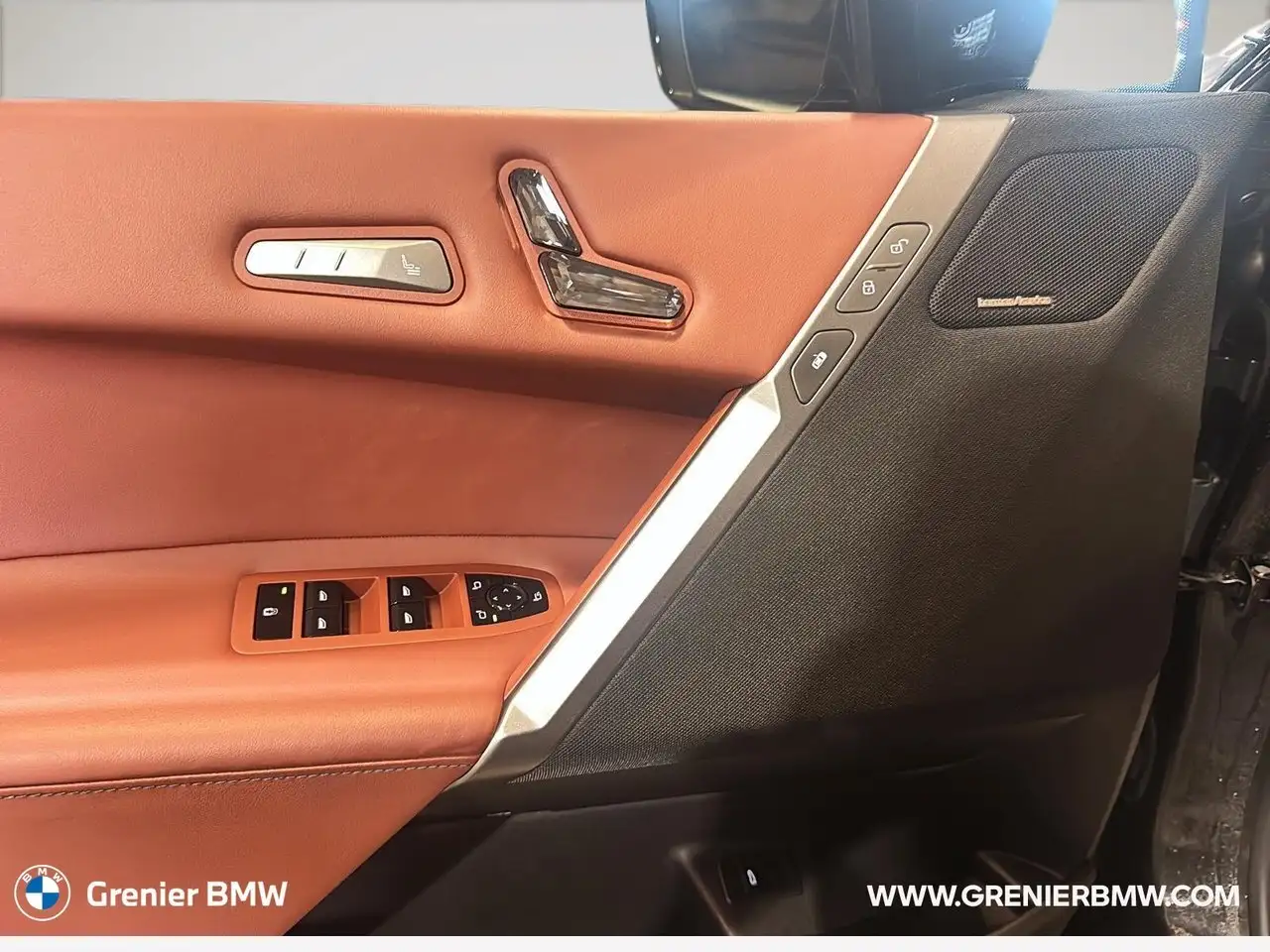 BMW iX снимка BMW iX