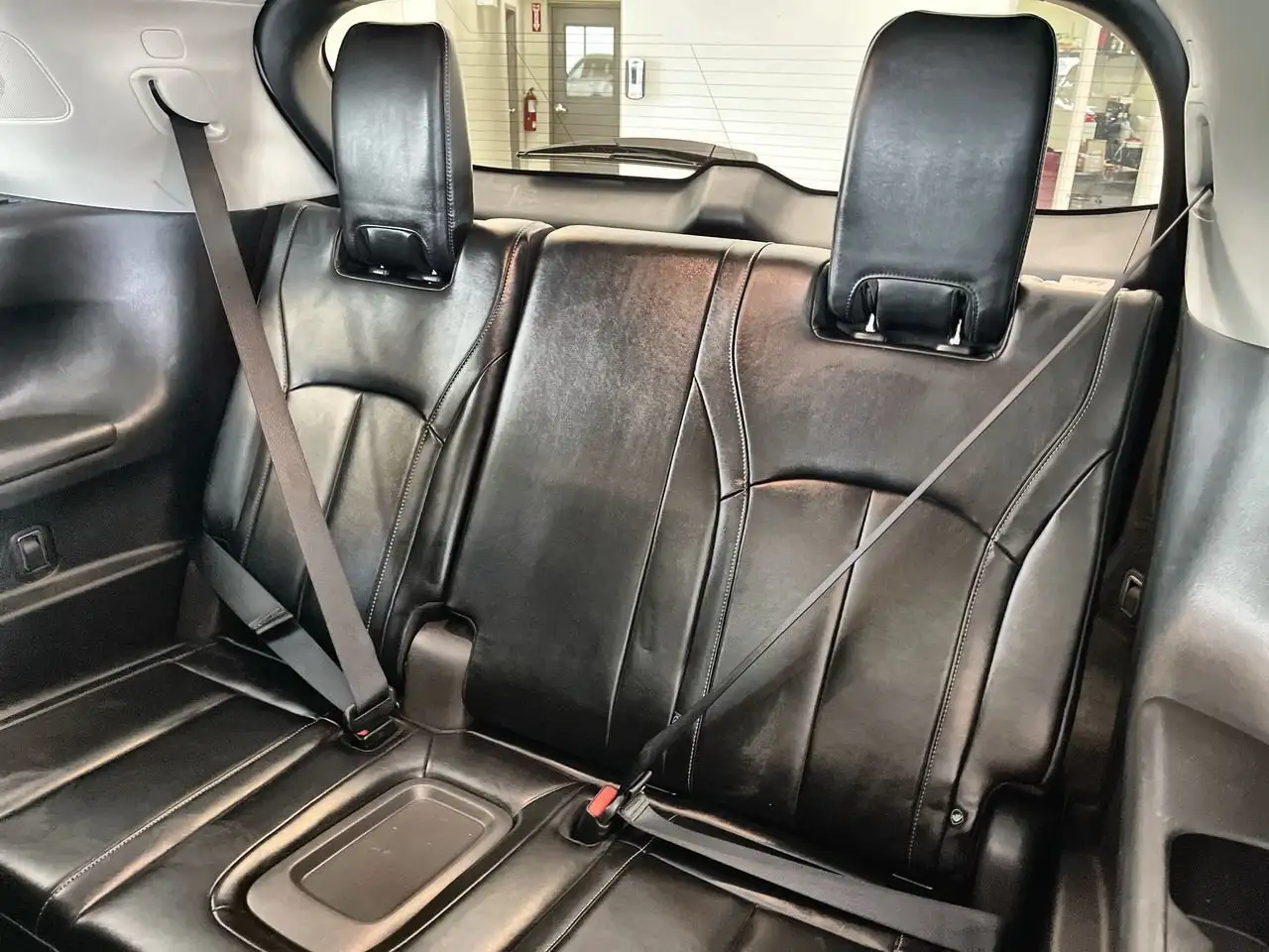 Infiniti QX60 снимка Infiniti QX60