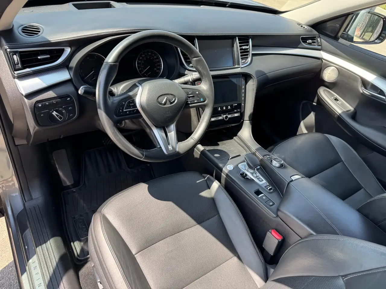 Infiniti QX50 снимка Infiniti QX50