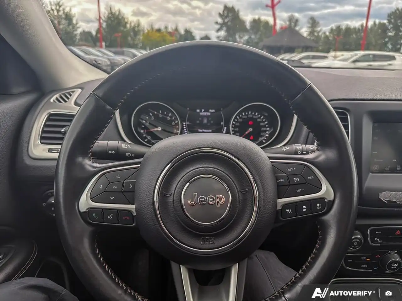 Jeep Compass снимка Jeep Compass