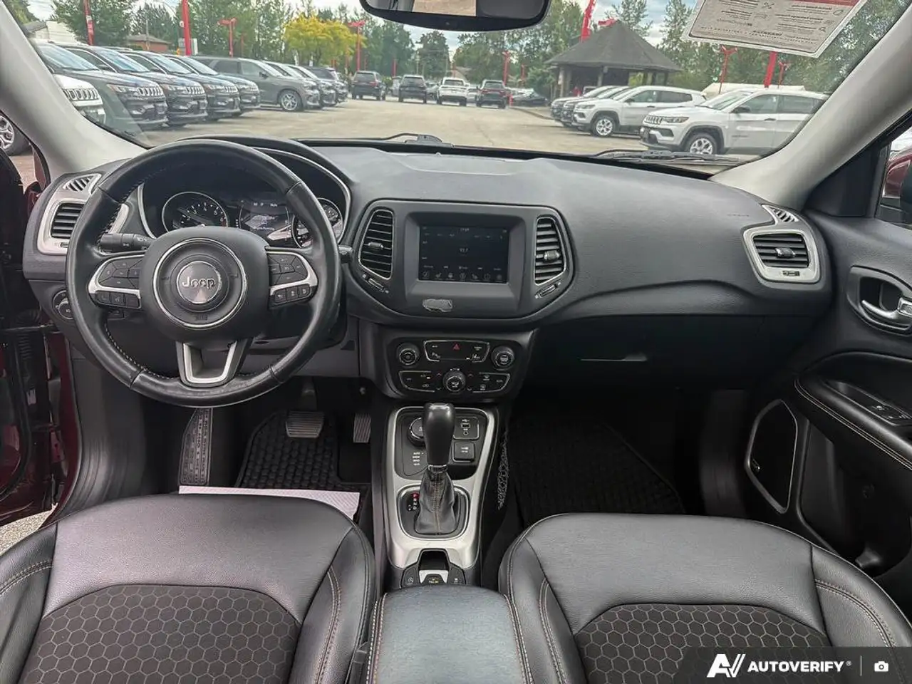 Jeep Compass снимка Jeep Compass