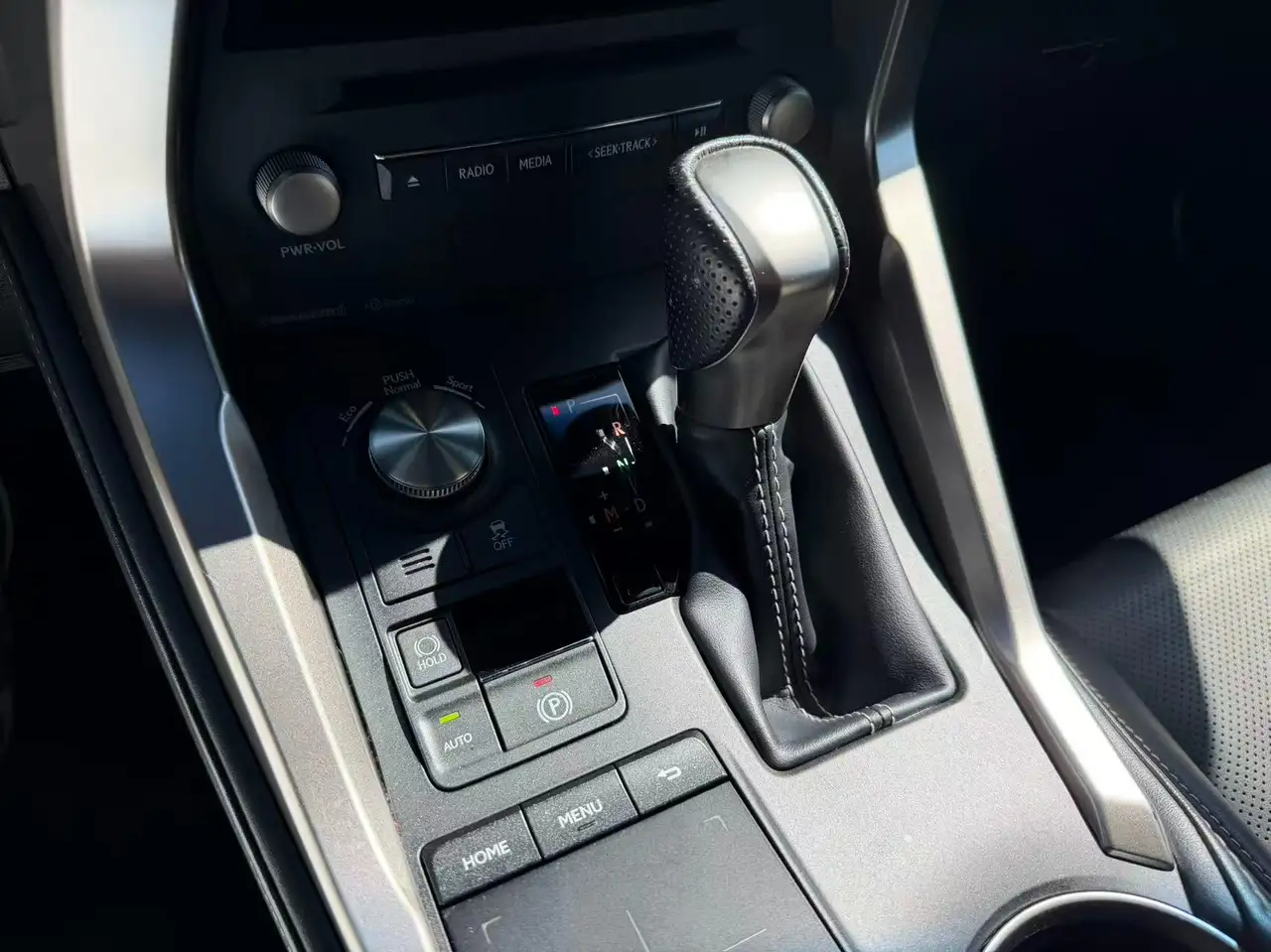 Lexus NX 300 fotografie Lexus NX 300