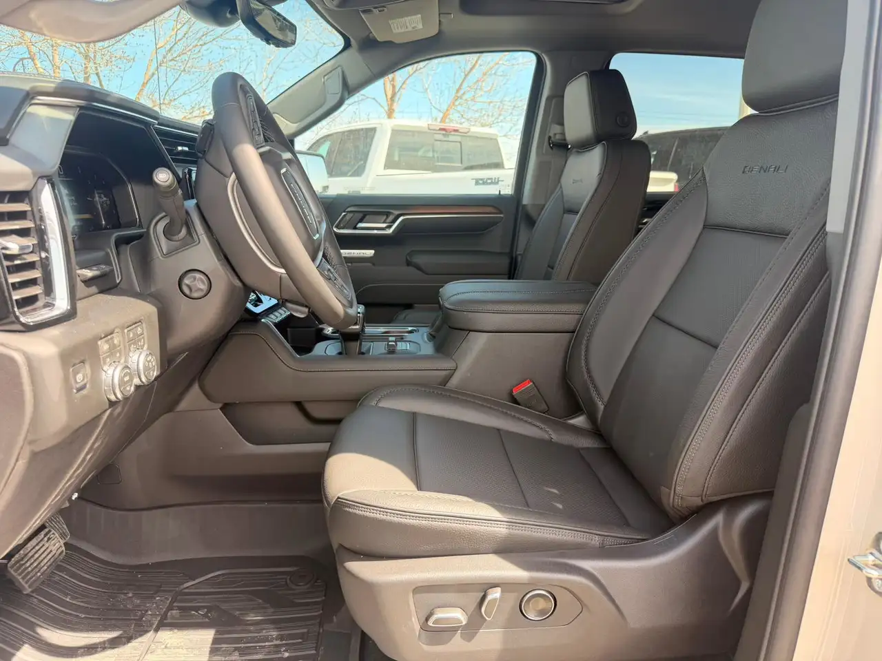 GMC Sierra 1500 снимка GMC Sierra 1500