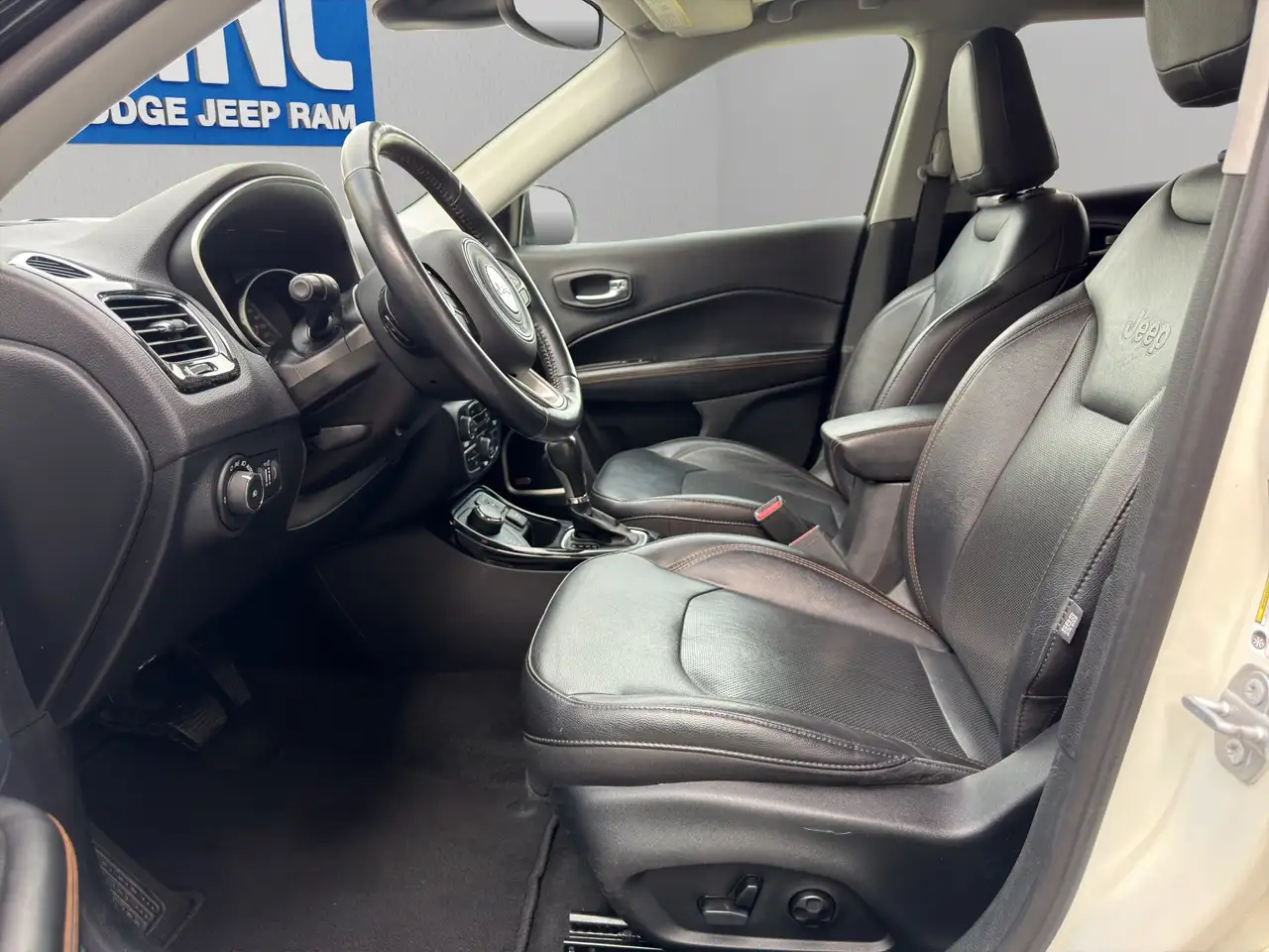 Jeep Compass снимка Jeep Compass